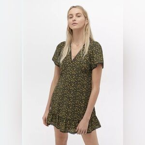 URBAN OUTFITTERS FLORAL MINI DRESS